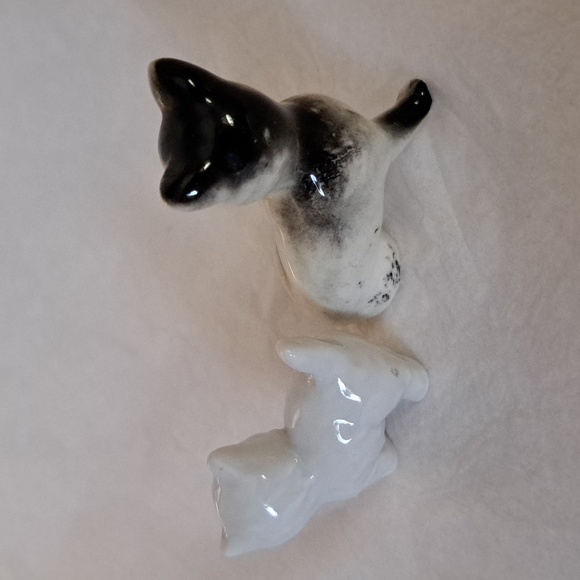 Vintage cat kitten figurines - porcelain ceramic vintage cat figurines - Picture 4 of 6